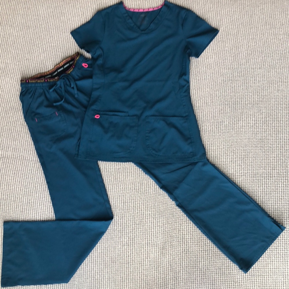 Heartsoul Caribbean Blue Scrub Set XXS